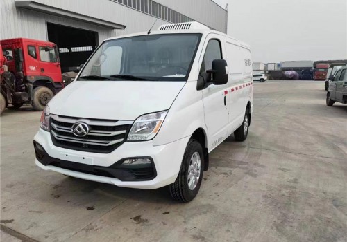 大通V80平頂面包冷藏車(chē)(可進(jìn)地下車(chē)庫)