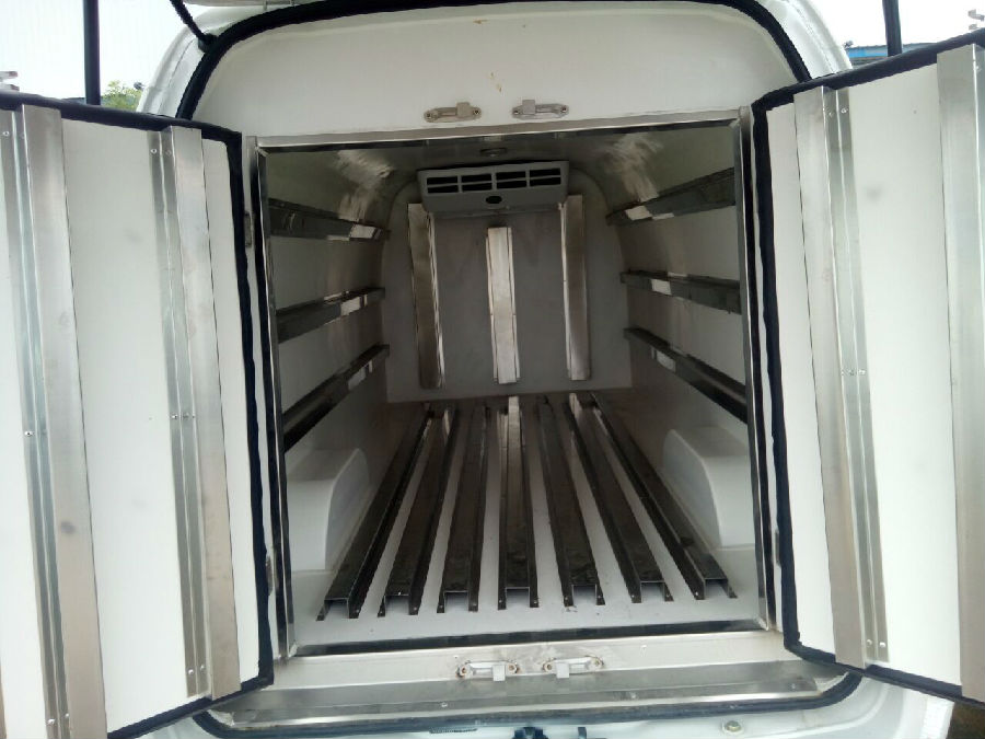 藥品冷藏車(chē)