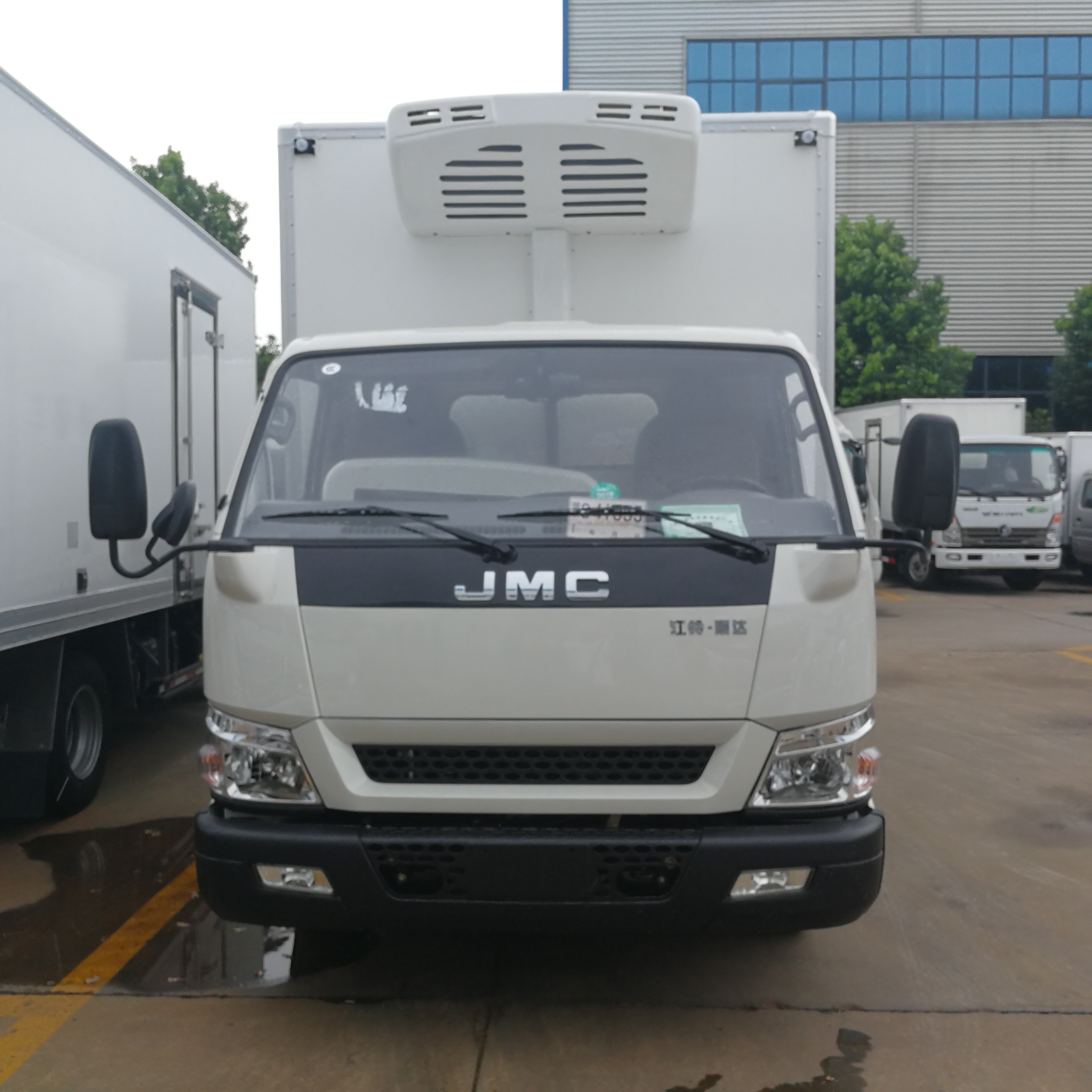 江鈴順達寬體4米2冷藏車(chē)