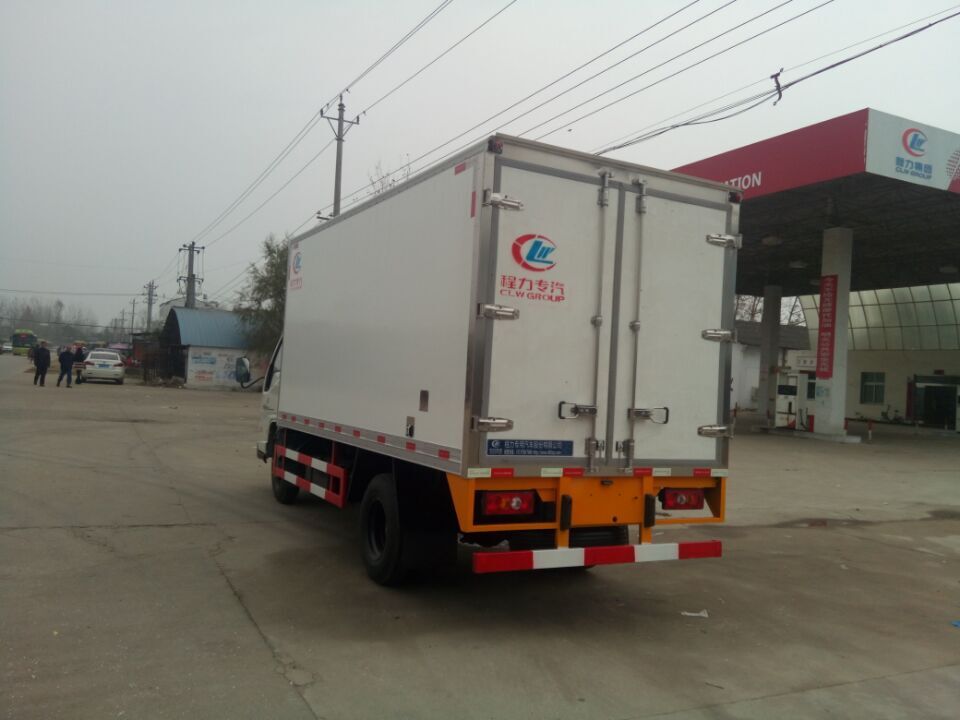 江鈴凱運冷藏車(chē) (2).jpg